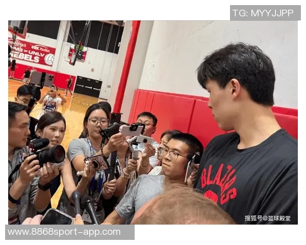 杨瀚森分享捕捉关键词的技巧错误猜测也能促进队友沟通与默契 杨瀚森分享捕捉关键词的技巧错误猜测也能促进队友沟通与默契