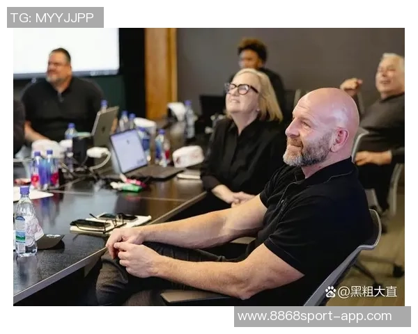 媒体人分析杨瀚森生涯开局受限于开拓者整体节奏不协调问题